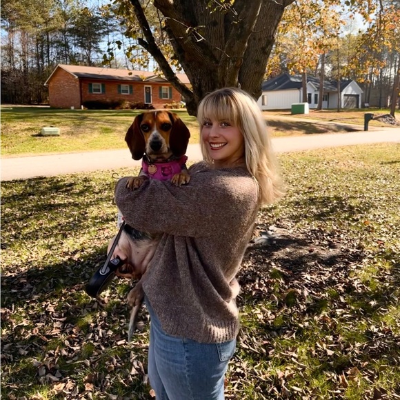 Meet your Posher, Shelby - Picture 3 of 3